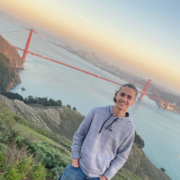 Poshmark profile picture for @islam11